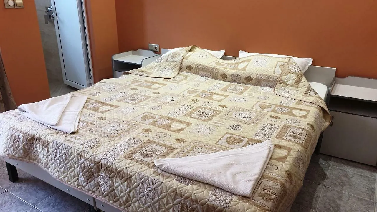 Къща За Гости Оазис 0*, Pomorie Bulgaria